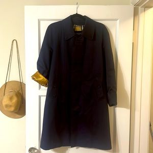 BURBERRY NAVY MID LENGTH TRENCH